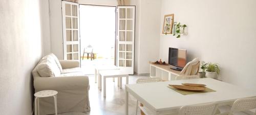 Bollullos de la Mitacion Apartment | The 32