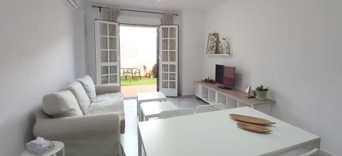 Bollullos de la Mitacion Apartment | The 32