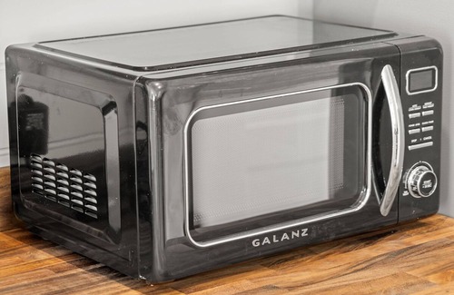 Hyde Park Apartment | The Adaline - 9 Apartment Complex With Courtyard