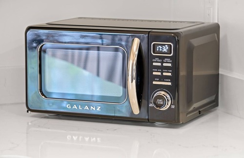 Hyde Park Apartment | The Adaline - 9 Apartment Complex With Courtyard