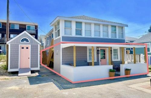Salisbury Beach Apartment | The Addie Shack Pet Friendly Steps to Beach