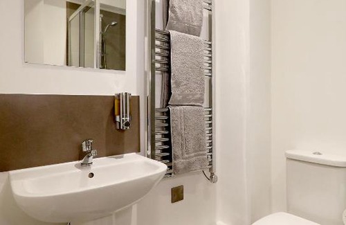 Norwich Apartment | The Admiral's Apartment