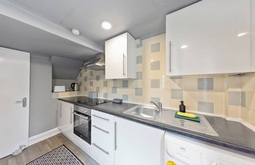 Gravesend Apartment | The Amazon 1-bedroom apartment in Town