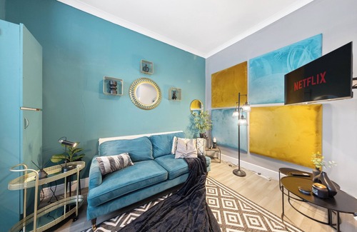 Gravesend Apartment | The Amazon 1-bedroom apartment in Town