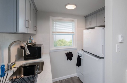 Old Mystic Apartment | The Andrews Studio · Near Mystic, Casinos + USCGA