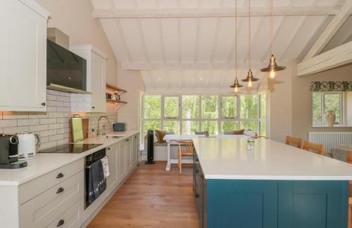 Chipping Norton House | The Annexe, Cleveley Mill