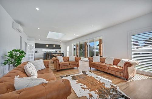 Bathurst House | The Arches - Art Deco Inspired, Chic Interiors