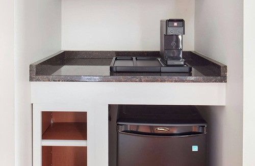 Gayborhood Hotel | The Arco Hotel Midtown Village, Sonder by Marriott Bonvoy