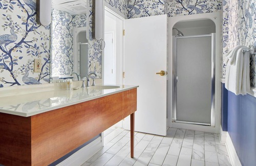 Gayborhood Hotel | The Arco Hotel Midtown Village, Sonder by Marriott Bonvoy