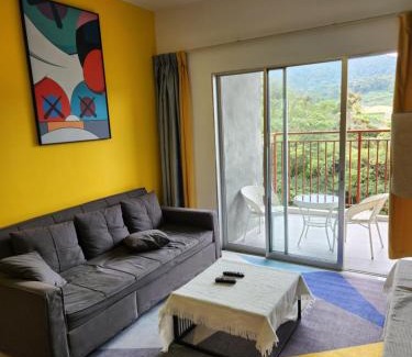 Brinchang Apartment | The Art Gallery Emerald Avenue Cameron Highlands 10Pax 828 Wifi