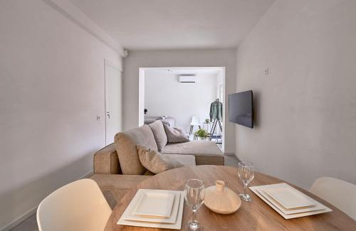 Stratum Apartment | The Art Gallery - Theo's Loft - By T&S
