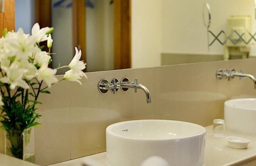 Ernakulam South Hotel | The Avenue Regent