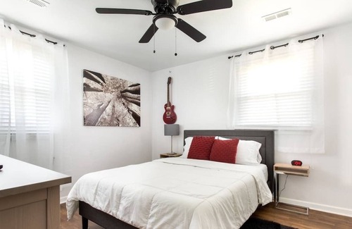 Antioch House | The Axe | Pet Friendly