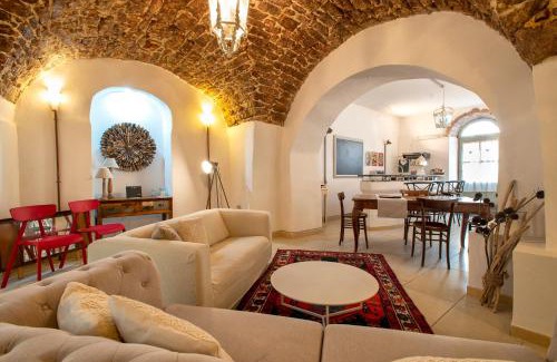Chiaramonti Apartment | The Bar 2 live in