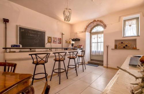 Chiaramonti Apartment | The Bar 2 live in