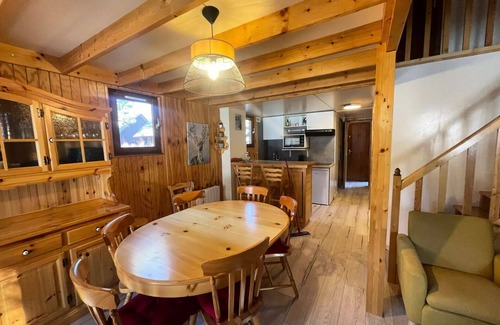 Barcelonnette Ski Chalet | The Barce Chalets - Chalets for 8 People