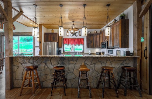 Avoca Cabin | The Barn at Big Valley Ranch