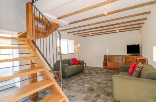 Horton House | The Barn at Chatsworth Farm