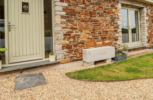 Goonhavern Cottage | THE BARN, pet friendly, character holiday cottage in Perranporth