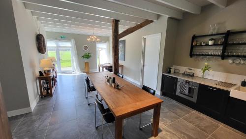 Garminge Bed & Breakfast | The Barnyard