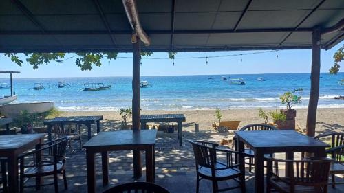 Pemuteran Hotel | The Beach Bungalows & Turtle Sanctuary