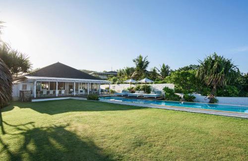 Mushroom Bay Villa | The Beach House Sandy Bay