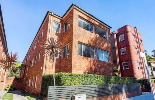 Manly Apartment | The Beachside Retreat + Prime location