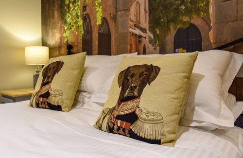 Newmarket Hotel | The Bell Inn