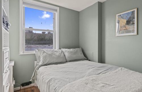 Passyunk Square House | The Bella Vista Townhouse