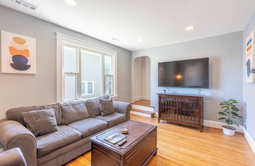 Arbutus House | The Belvedere Suite at the Halethrope Home