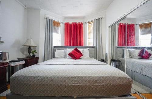 North Bergen Apartment | The Bergen Nest - 2BR NYC Access