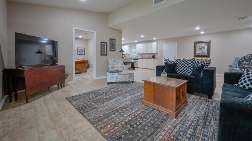Mena House | The Bixler House