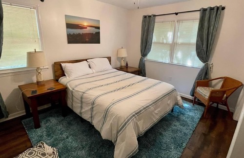 Littleton Cabin | The Black Dog Cabin - Your Convenient Lake Gaston, Pet-Friendly Retreat