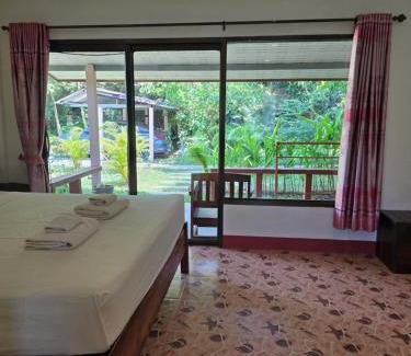 Ko Lanta Resort | The Blue Gecko