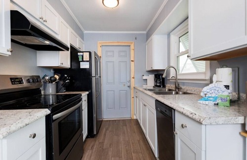 Fort Morgan Cottage | The Blue Pearl · Experience Coastal Living at Blue Pearl: Private Beach Access