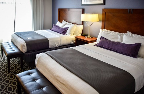 Manhattan Hotel | The Bluemont Hotel