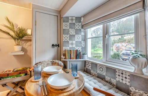 Lynmouth House | The Bolt