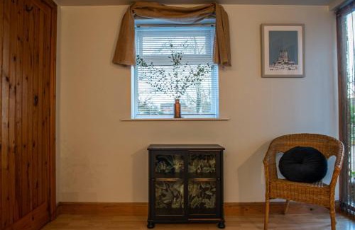 Glentham House | The Bolthole barn with wood-fired hot tub