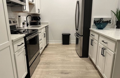 Fells Point Apartment | The Bow – Your Chic Urban Retreat in Fells Point, Baltimore!