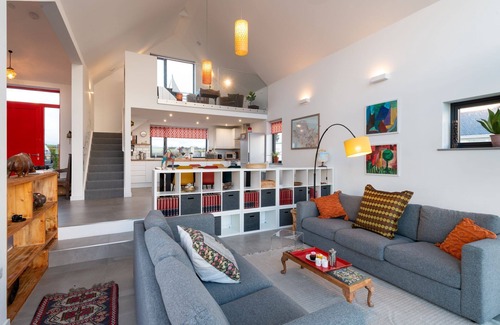 Malltraeth House | The Brackens : Beachfront 3-Bed Estuary Home in Malltraeth | Managed by Anglesey Holiday Lettings