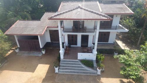 Pinnawala House | The Breeze Pinnawala
