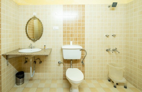 Bemloi Hotel | The Bridge View Premium - by Empire Estate