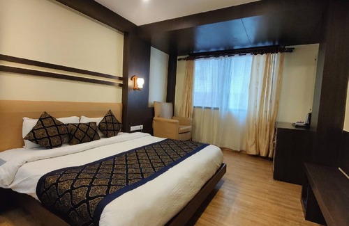 Bemloi Hotel | The Bridge View Premium - by Empire Estate