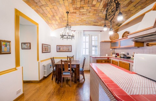Quartiere XV Della Vittoria Apartment | The British Corner, Central Cozy Loft with Garden