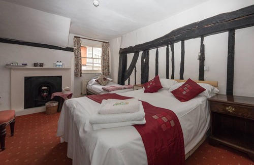 Wargrave Hotel | The Bull at Wargrave