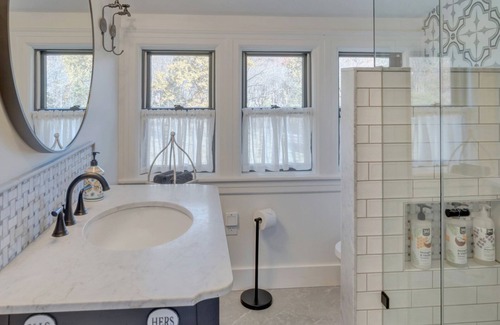 Afton Cottage | The Bungalow at Afton Mountain Retreat