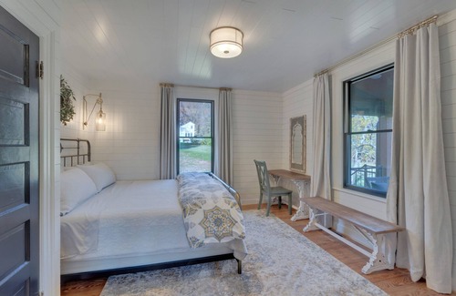Afton Cottage | The Bungalow at Afton Mountain Retreat