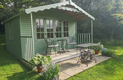 Rhosybol Cottage | THE BYRE, character holiday cottage, with open fire in Dulas