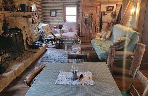 Paris Cabin | "The Cabin" A handcrafted Log Cabin with 1800's décor, trails and privacy!