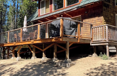 Crescent Cabin | The Cabin at Crescent Creek.nnBest of the Central Oregon area at Crescent Lake!